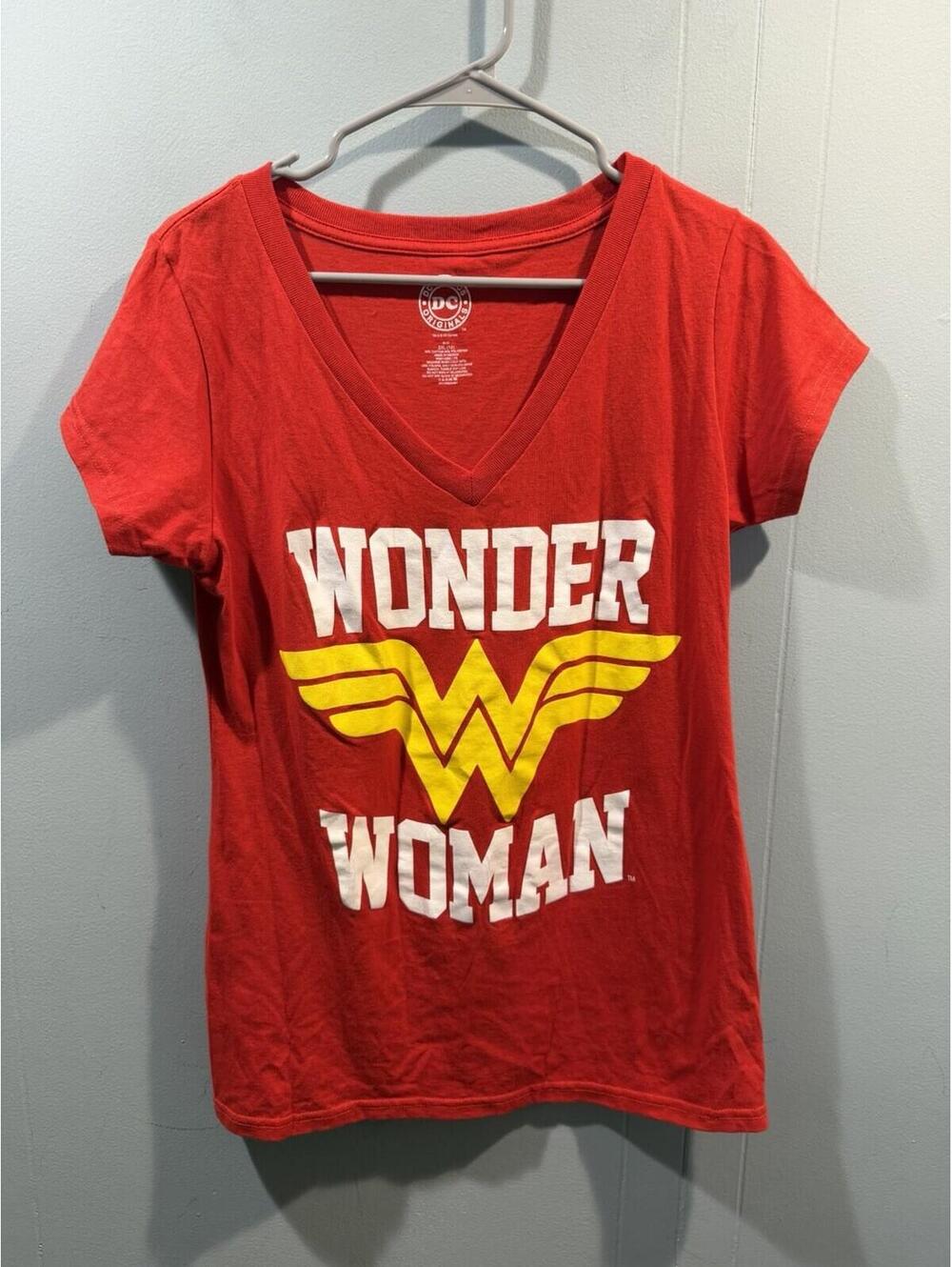 Womens DC Comics Originals T Shirt Size 2XL (19) Red Wonder Woman Print
